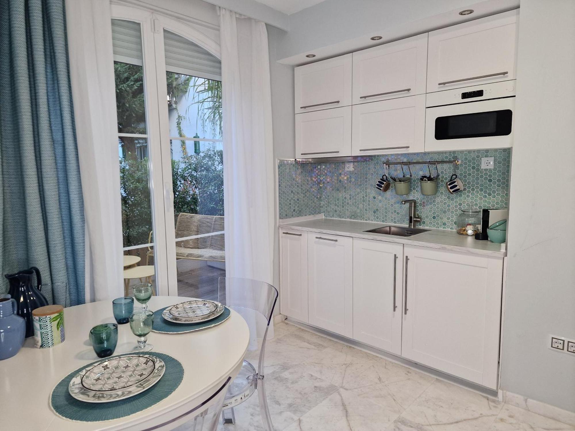 Sun & Palms - Cozy Flat In Quiet Neighbourhood With A Great Pool Area Apartment Malaga Exterior photo