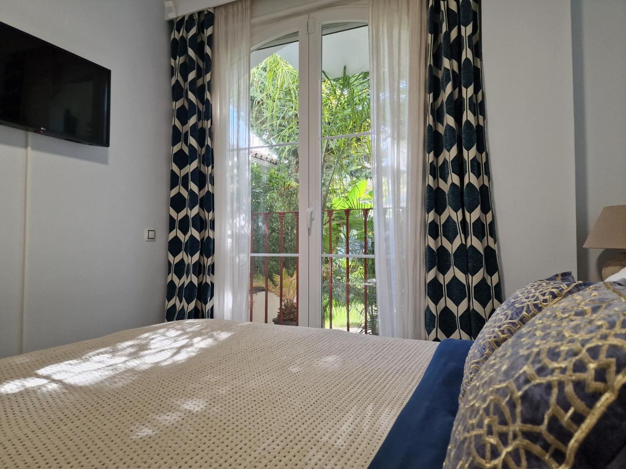 Sun & Palms - Cozy Flat In Quiet Neighbourhood With A Great Pool Area Apartment Malaga Exterior photo