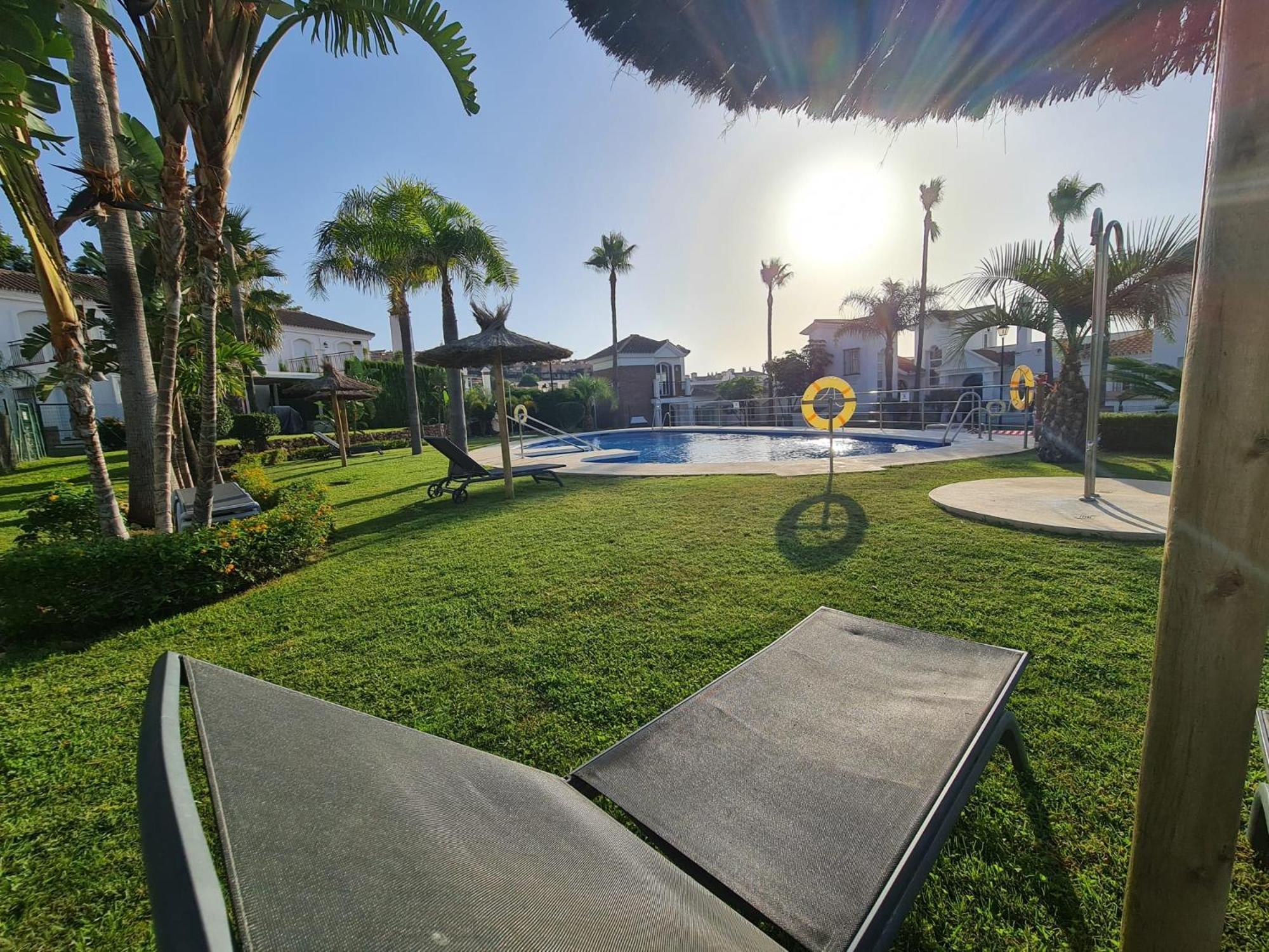 Sun & Palms - Cozy Flat In Quiet Neighbourhood With A Great Pool Area Apartment Malaga Exterior photo