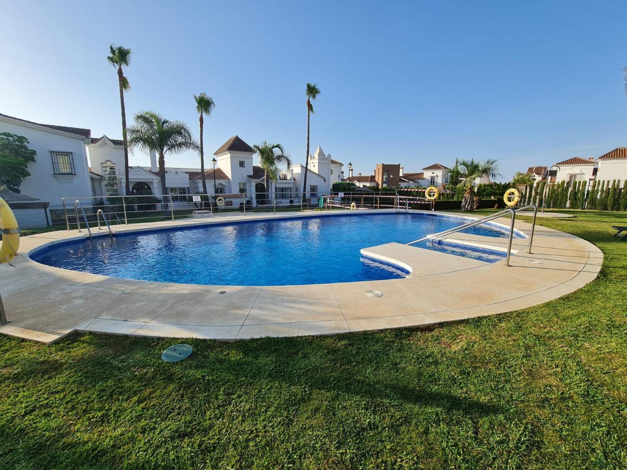 Sun & Palms - Cozy Flat In Quiet Neighbourhood With A Great Pool Area Apartment Malaga Exterior photo